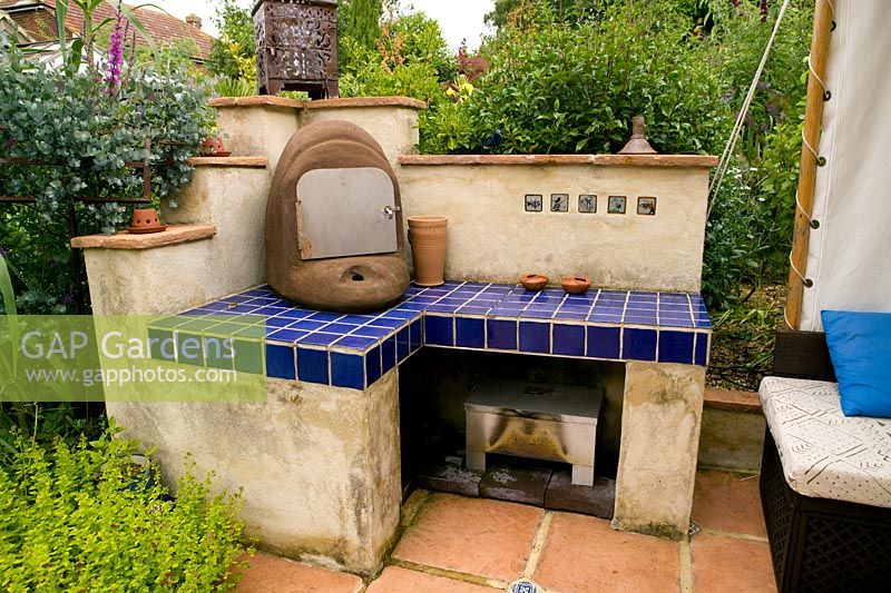 Barbeque and outdoor cooking area in Moroccan theme garden