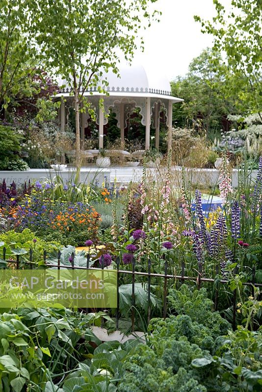 From Life to Life, A Garden for George, Designer - Yvonne Innes, Chelsea Flower Show 2008