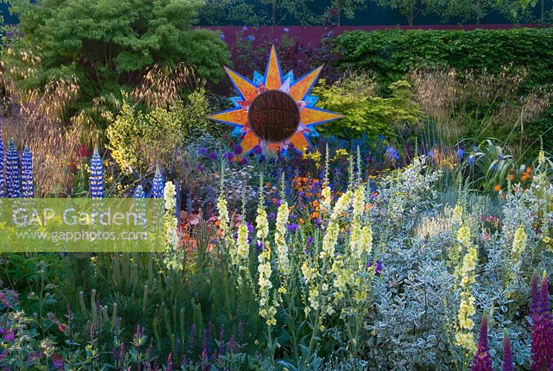 Garden - From Life to Life Garden - A Garden for George, Design - Yvonne Innes, Olivia Harrison, Sponsor - The Material World Charitable Foundation