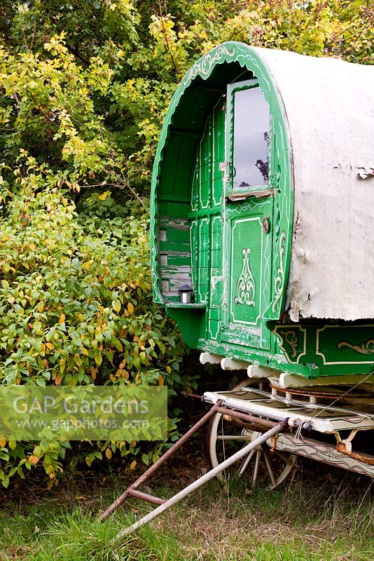 Decorative wagon feature -  Lady Farm, Somerset