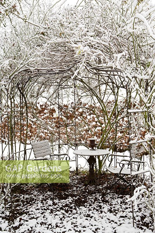 Gazebo and seating area in Winter garden