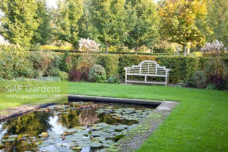 Rectangular pond - Tuin de Villa, Netherlands 