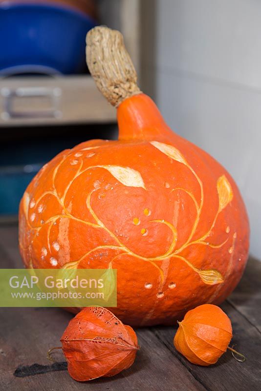 Lino cutter used to create patterns on Pumpkins.