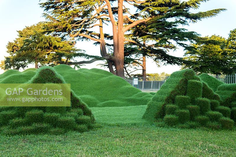 Freestyle Turf Sculpture. View of freestyle turf structure feature. Designer: Tony Smith, Sponsor: Rolawn