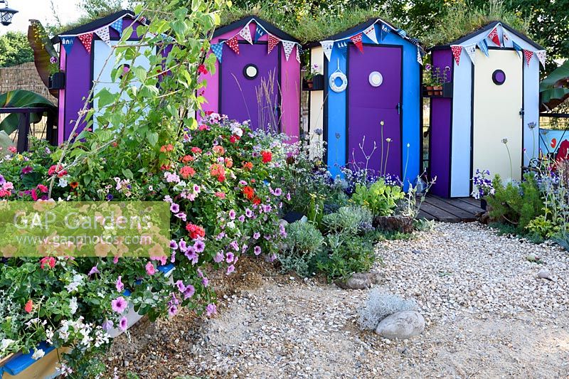 Fun On Sea garden. Seaside garden. Design: Tony Wagstaff RHS Hampton Court Palace Flower Show 2017
