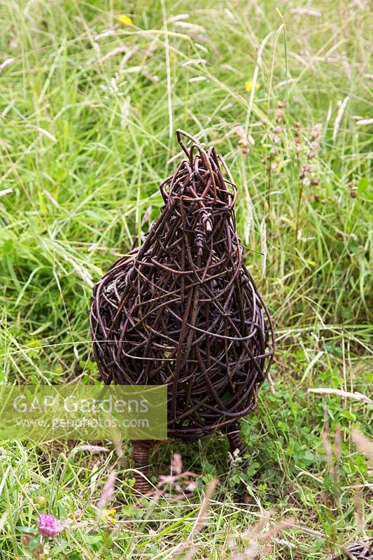 A woven Willow chicken sculpture