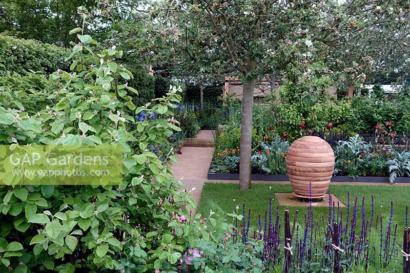 The Homebase Garden, Exhibitor: Homebase, Designer: Adam Frost. Gold Medal winner
