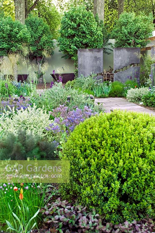 The Saga Insurance Garden Design by Cleve West RHS Chelsea Flower Show 2006 Show Garden
