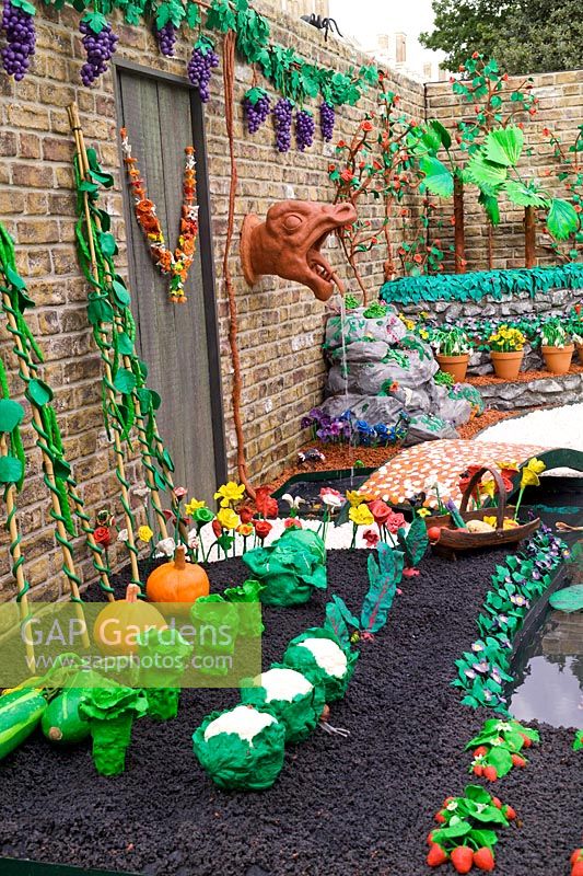 Paradise in Plasticine at Chelsea Flower Show 2009