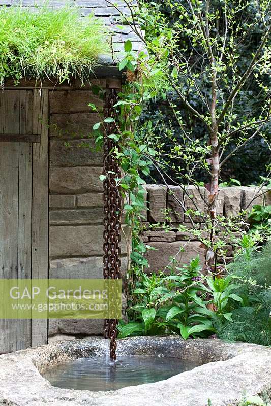 Chain gutter in The Naturally Dry Garden, des. Vicky Harris
