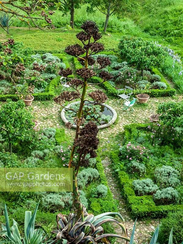 Parterre garden at Locanda Casanuova, Tuscany, Italy