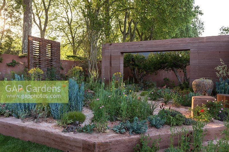 The M and G Garden, Sponsor: M and G Investments, RHS Chelsea Flower Show, 2018. 