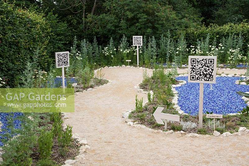 Au-Dela des Nuages, Beyond the Clouds, Festival International des Jardins 2019, Domaine de Chaumont sur Loire, France. QR Code panels containing information about the garden.