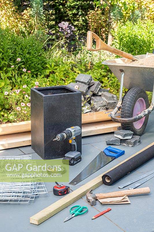 Tools and materials required to contruct a gabion bench