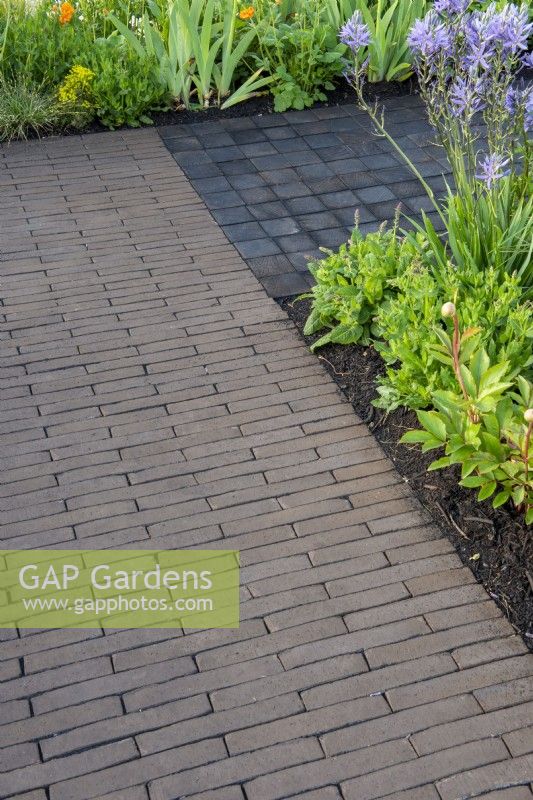 Hard landscaping detail, clay pavers and oak setts - Abigail's Footsteps, RHS Malvern Spring Festival 2022