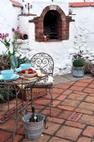 Mediterranean style courtyard garden with wood burning oven - RHS Malvern Spring Gardening Show