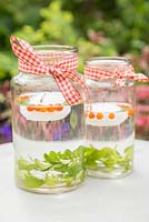 Step by Step - Making lanterns from glass jars and floating candles - finished project
