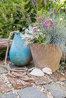 Seaside pot (Lavender 'Hidcote', Erigeron 'Profusion', Festuca, Cineraria and Limonium)

