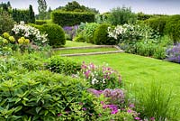 Tom Stuart-Smith's garden, Hertfordshire