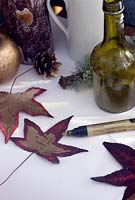 Painting maple leaves with gold pen