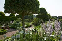 The White Garden, Felley Priory and gardens, Nottinghamshire