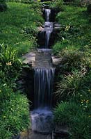 Natural looking water cascade Design Bunny Guinness