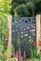 Decorative panels with oak posts - 'Jungle Fever', RHS Tatton Park Flower Show 2018