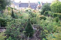Overview of a cottage garden.