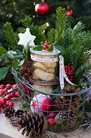 Christmas gift basket with marzipan almond croissants (Mandorlini) 