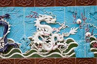 Wall frieze with dragons in the Chinese Garden, Hortus Haren 