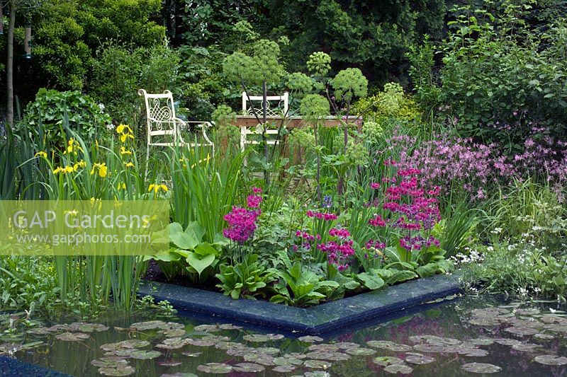 'The Real Rubbish Garden' at Chelsea FS 2005