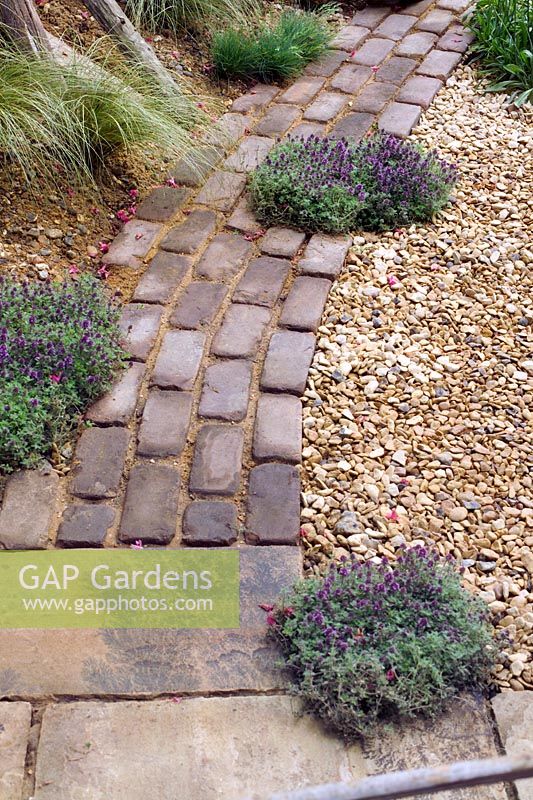 Stone path at 'A Fisherman's Garden'  Chelsea FS 2005
