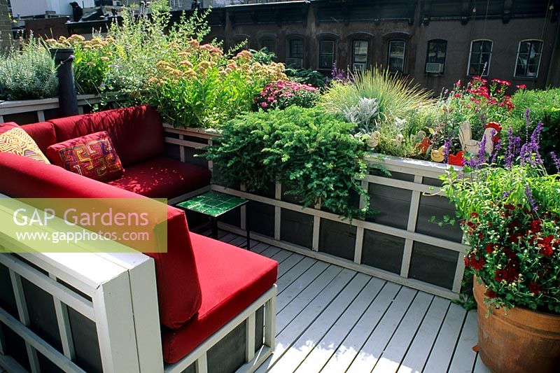 Decked balcony with integrated seating