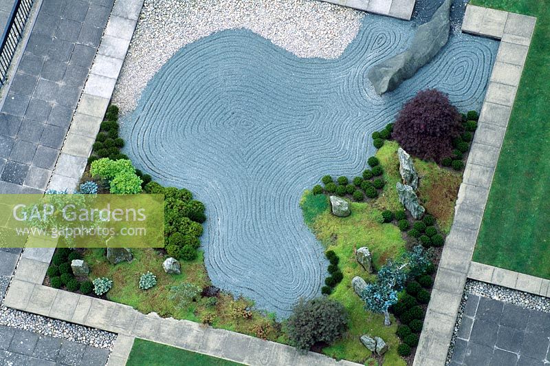 The Swimmer, a Japanese inspired landscape by Tony Heywood of Conceptual Gardens at the Water Gardens, London