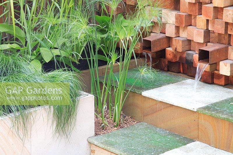 Garden - The Pemberton Greenish Recess Garden, Designer - Paul Hensey with Knoll Gardens, Sponsor - Pemberton Greenish
