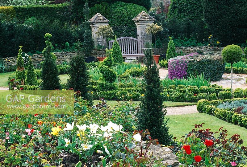 The Celtic Cross knot garden and parterre - The Abbey House, Wiltshire