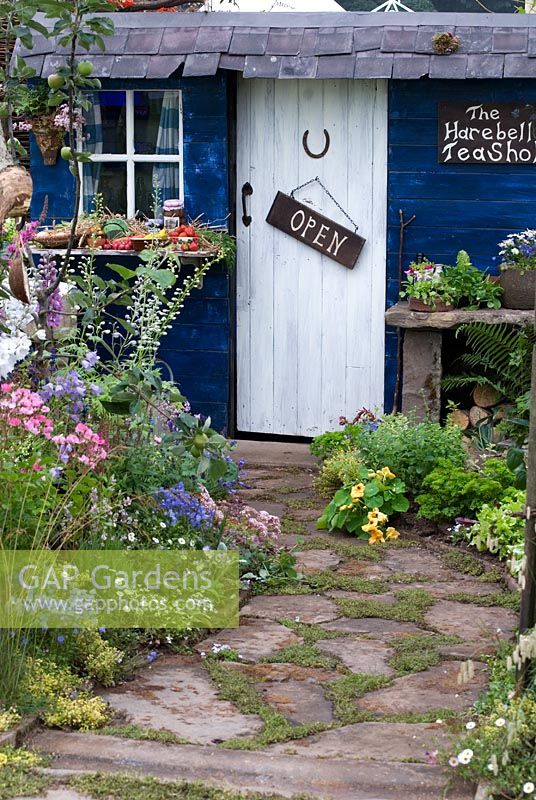 'Mrs Eardley's Teashop - Celebrating 30 Years of the 'Gritstone Trail' garden, by Cheshire County Council, RHS Tatton Flower Show 2008