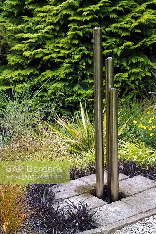 Stainless steel water feature - Greystones, Cornwall