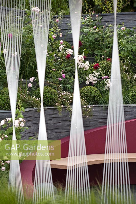 The L K Bennett Garden - RHS Chelsea Flower Show 2008, Sponsored by SG Hambros, constructed by Clifton Nurseries