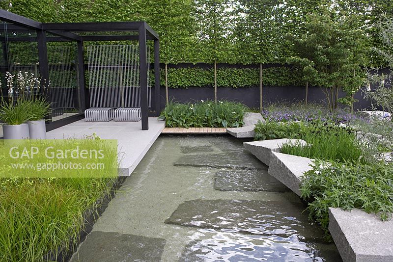 The Daily Telegraph Garden, sponsored by The Daily Telegraph - Gold medal winner at RHS Chelsea Flower Show 2009