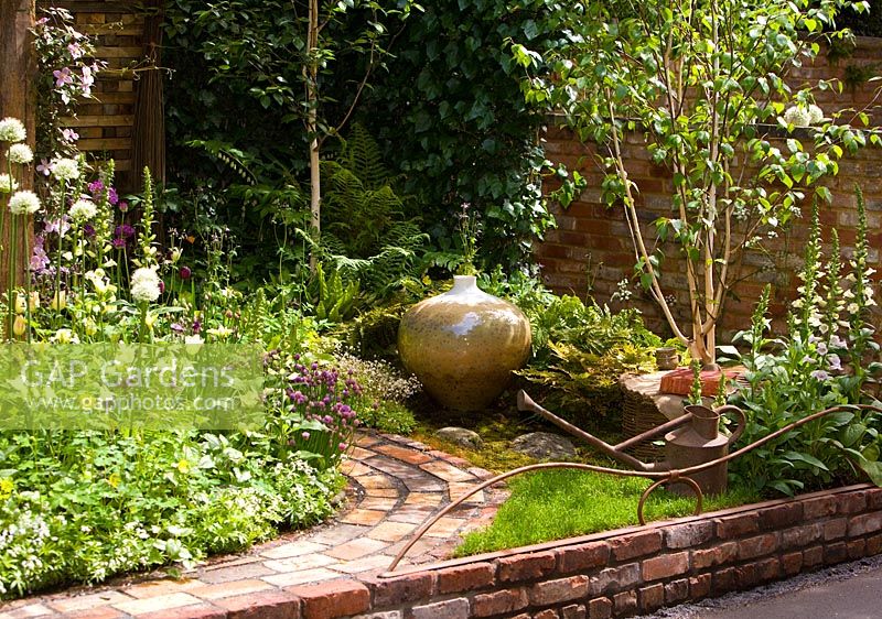 Pottering in North Cumbria, sponsored by University of Cumbria, Cumbrian Homes Ltd, Copeland Borough Council - Silver Flora medal winner for Courtyard Garden at RHS Chelsea Flower Show 2009
