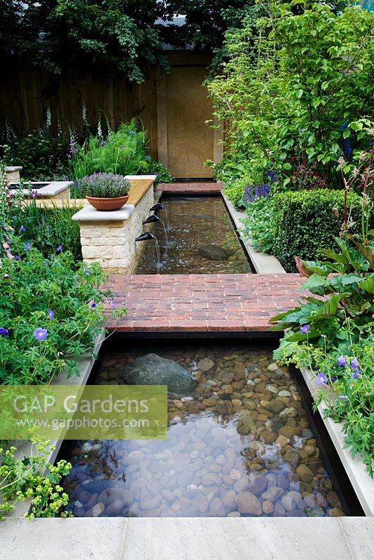 The QVC Garden, sponsored by QVC - Silver Flora medal winner at RHS Chelsea Flower Show 2009