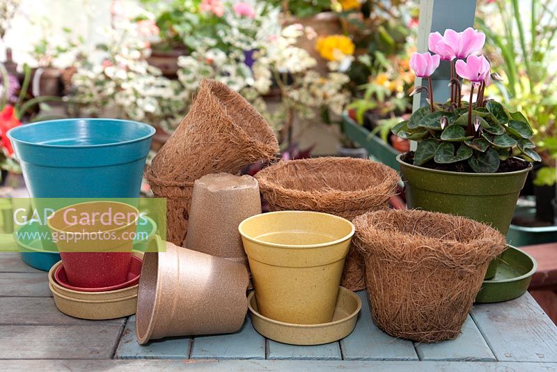 Natural material biodegradable pots made out of Bamboo and Coir