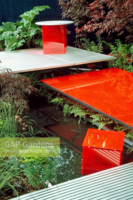 'About Now' garden designed by Roger Bradley and James Carey for About Gardens. RHS Chelsea Flower Show 2002