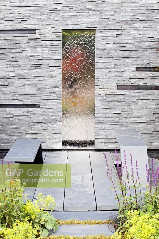 Contemporary garden with water feature 