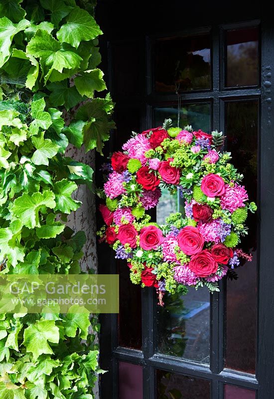 Summer wreath by Susan Wright - Veddw House Garden. August