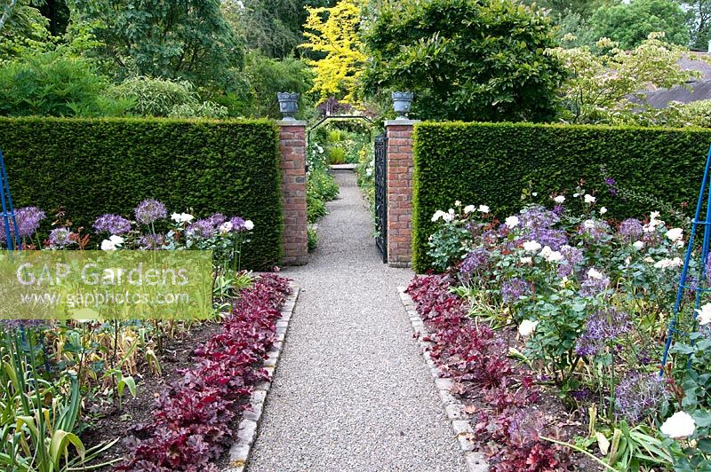 Symmetrical borders at Preen Manor, Shropshire