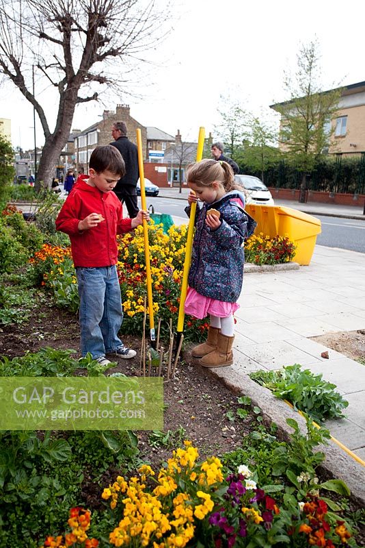 Children working at the Edible Bus Stop