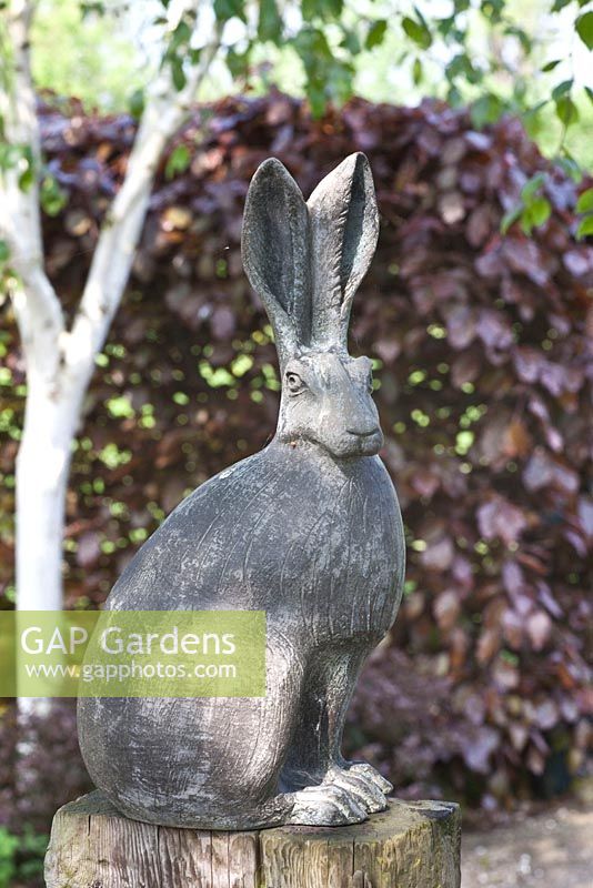 Hare sculpture - Manor House