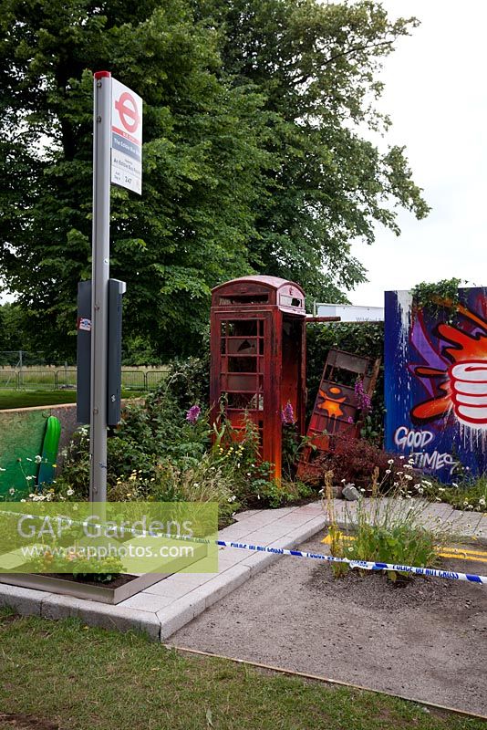 Edible Bus Stop - RHS Hampton Court Flower Show